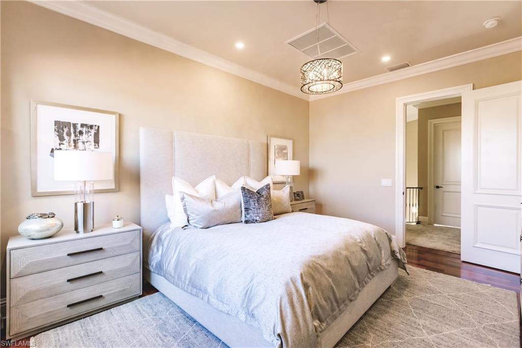 ROYAL HARBOR - Residential