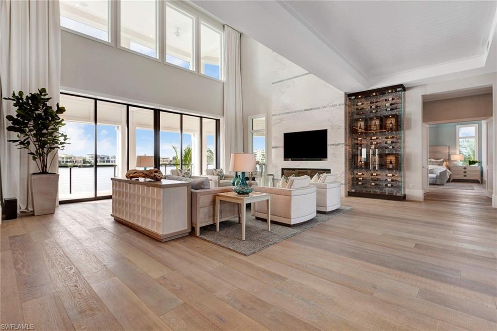 LITTLE HICKORY SHORES - Residential