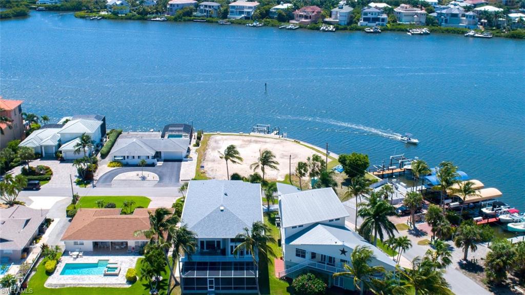 LITTLE HICKORY SHORES - Residential