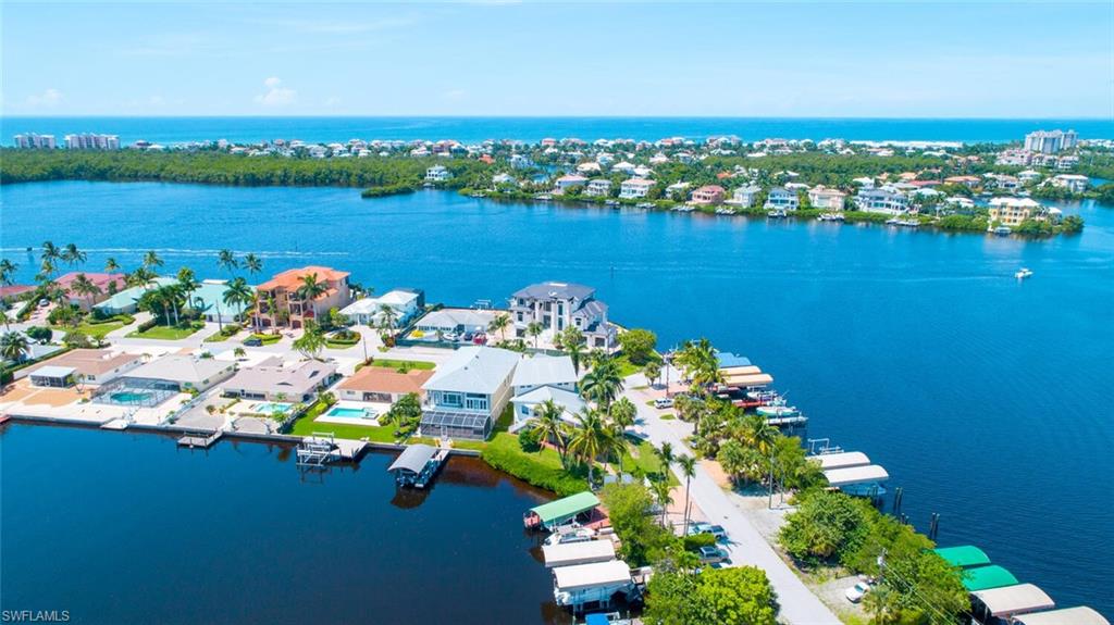 LITTLE HICKORY SHORES - Residential