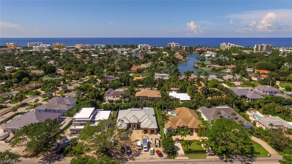 MOORINGS - Residential