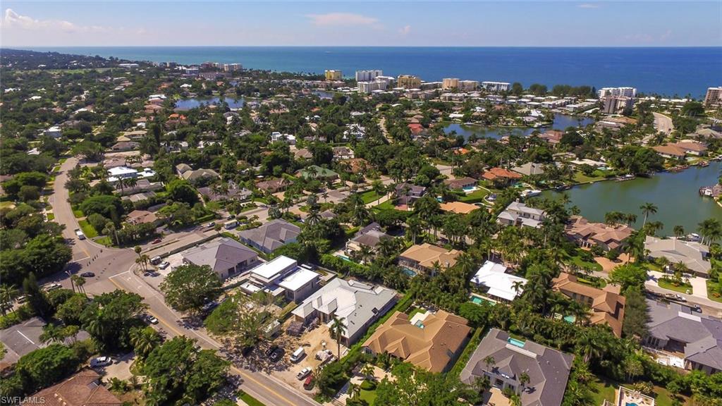 MOORINGS - Residential