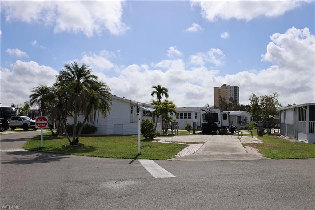 PALMETTO PALMS R V - Land