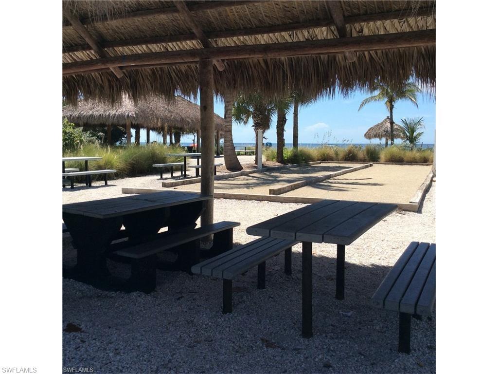 WHITECAPS SOUTH CONDO - Residential