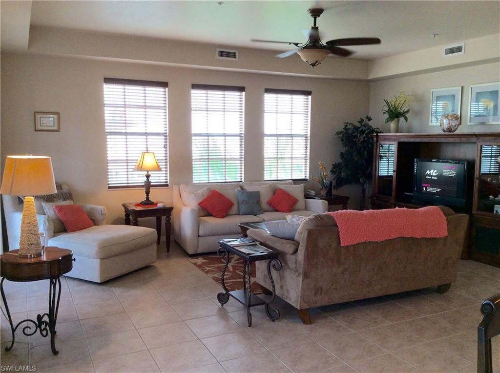 WHITECAPS SOUTH CONDO - Residential