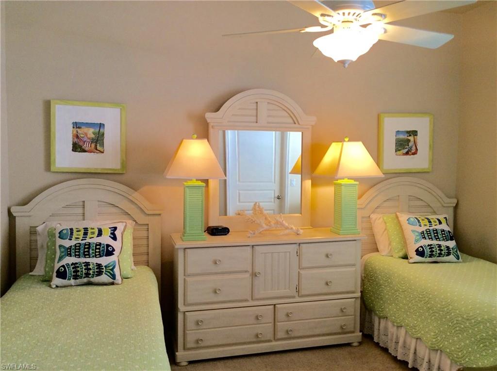 WHITECAPS SOUTH CONDO - Residential