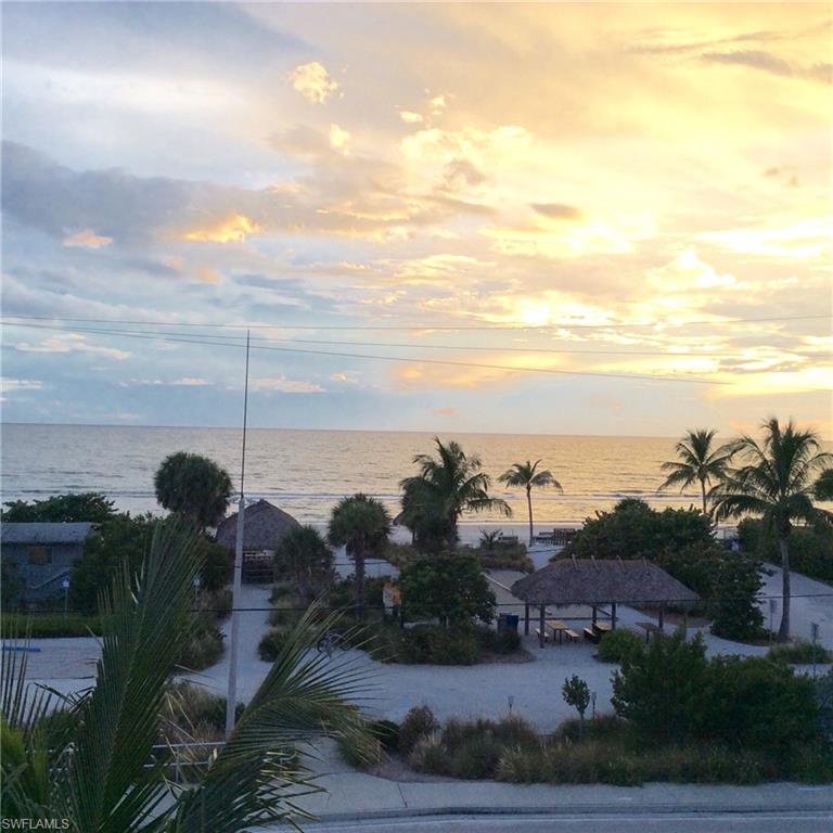 WHITECAPS SOUTH CONDO - Residential