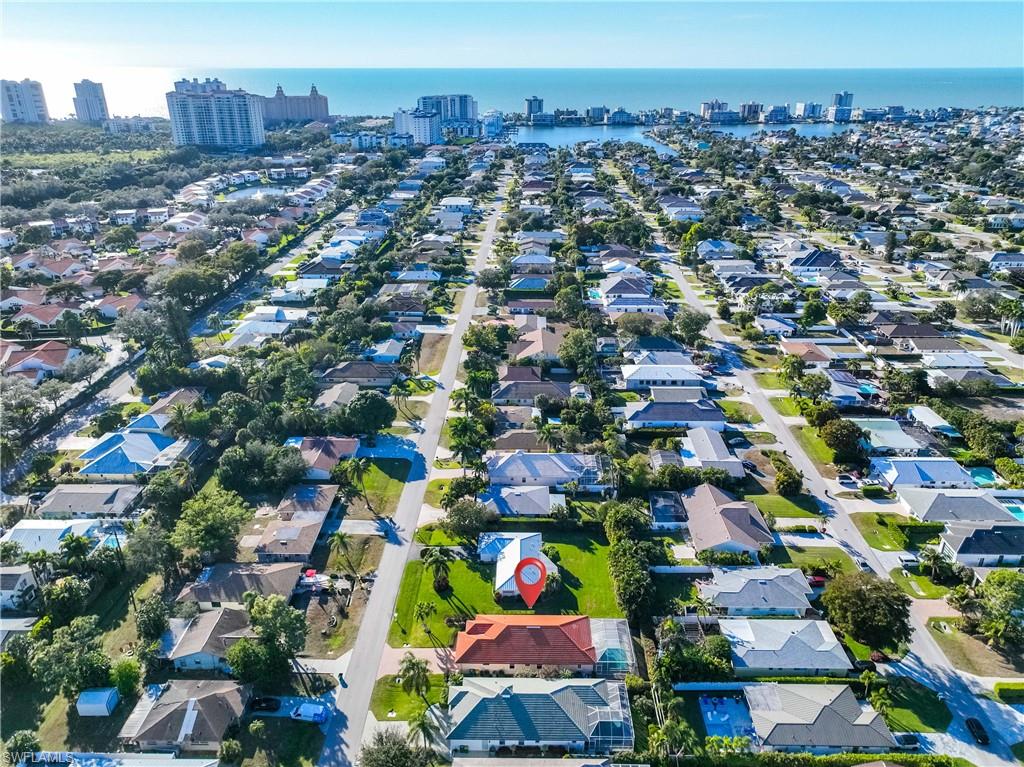 NAPLES PARK - Residential