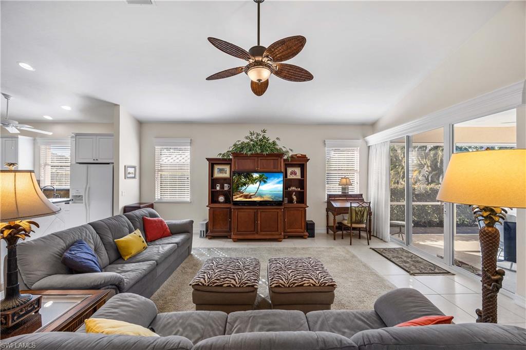 NAPLES PARK - Residential