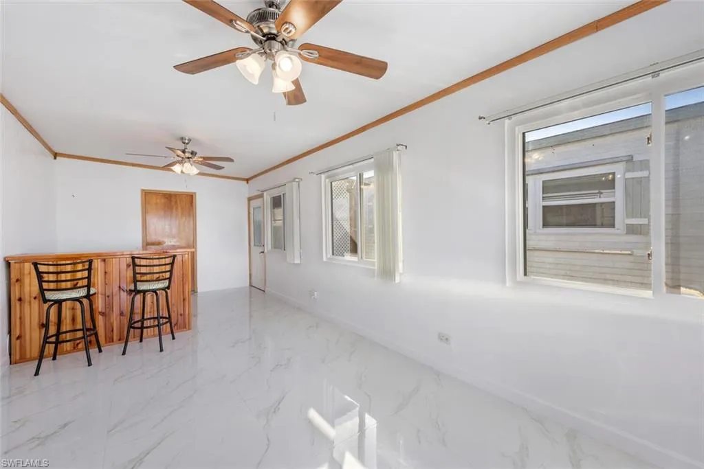 Naples, Florida 34104, United States, 2 Bedrooms Bedrooms, ,2 BathroomsBathrooms,Residential,Active,27370