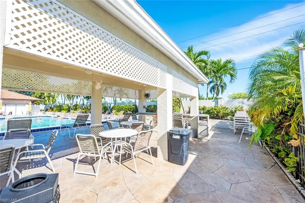 Naples, Florida 34104, United States, 2 Bedrooms Bedrooms, ,2 BathroomsBathrooms,Residential,Active,27370