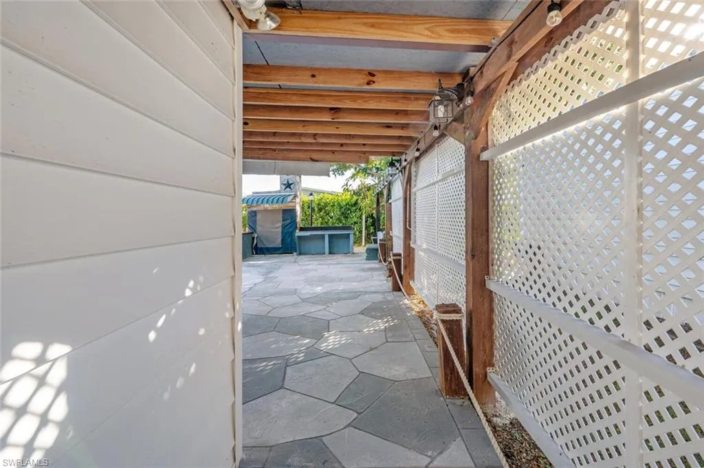 Naples, Florida 34104, United States, 2 Bedrooms Bedrooms, ,2 BathroomsBathrooms,Residential,Active,27370