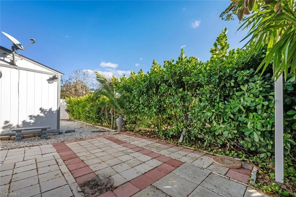 Naples, Florida 34104, United States, 2 Bedrooms Bedrooms, ,2 BathroomsBathrooms,Residential,Active,27370