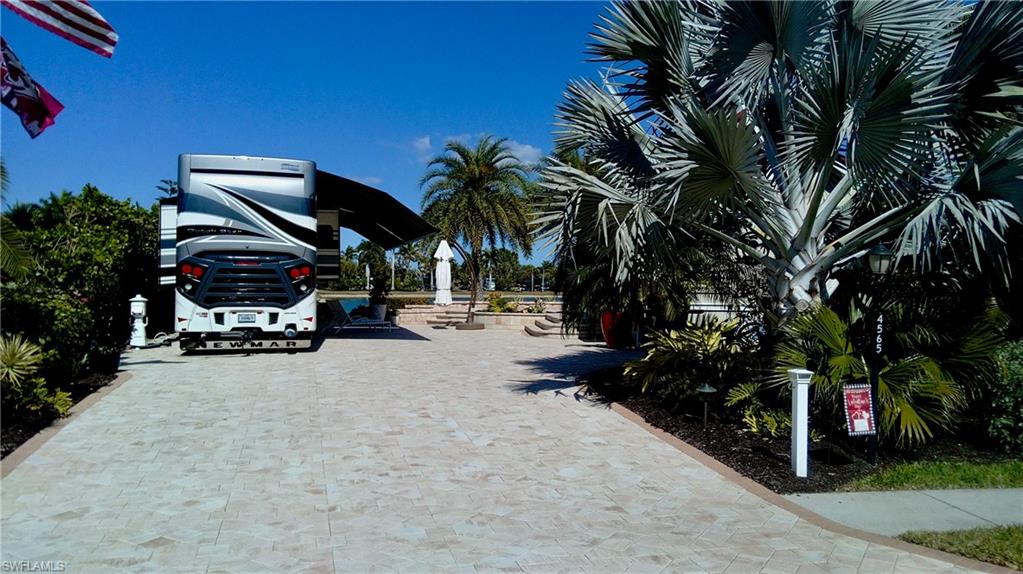 PELICAN LAKE RV RESORT - Land