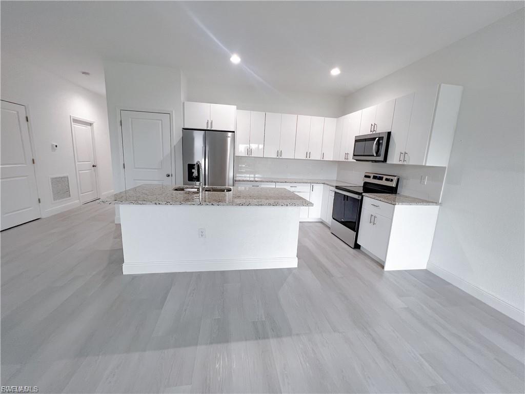 PORT LABELLE - Residential Lease