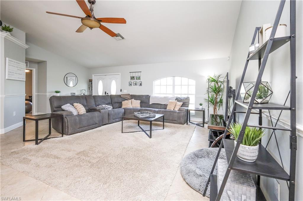 SAN CARLOS PARK - Residential