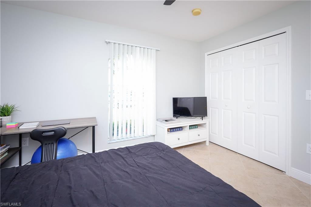 SAN CARLOS PARK - Residential