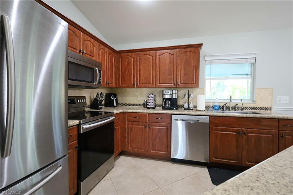 SAN CARLOS PARK - Residential