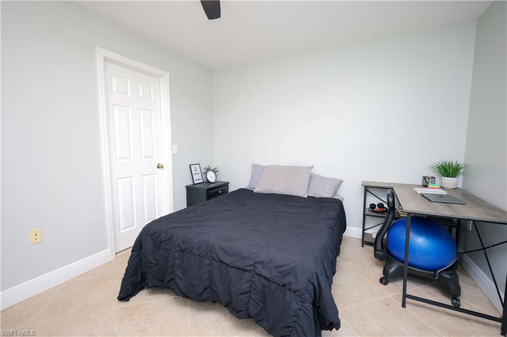 SAN CARLOS PARK - Residential