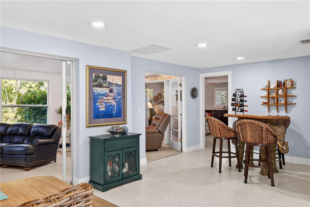 SANIBEL LAKE ESTATES - Residential