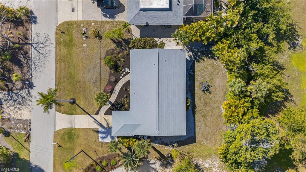 SANIBEL LAKE ESTATES - Residential