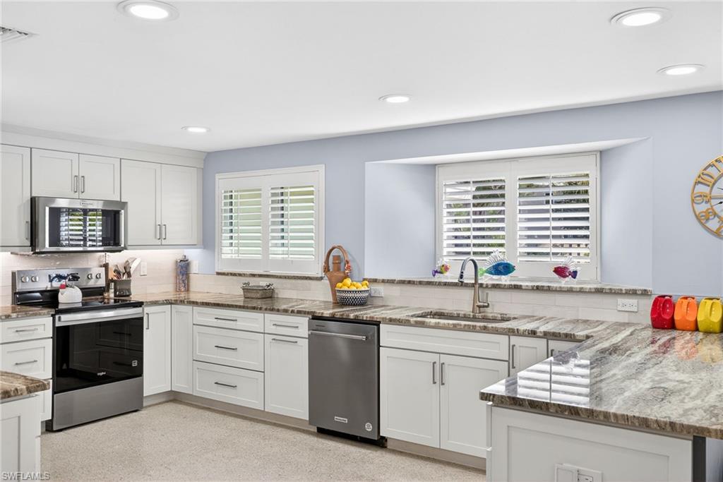 SANIBEL LAKE ESTATES - Residential