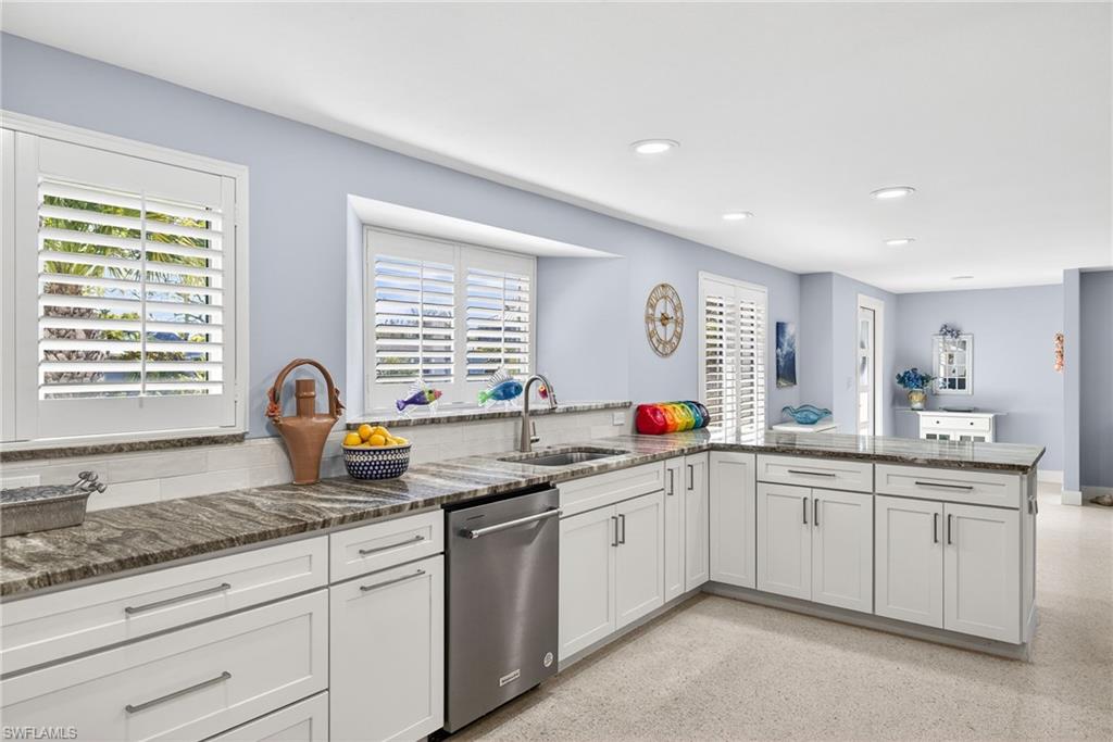 SANIBEL LAKE ESTATES - Residential