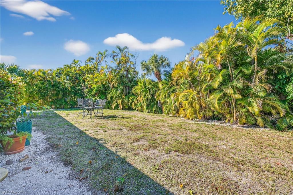 SANIBEL LAKE ESTATES - Residential