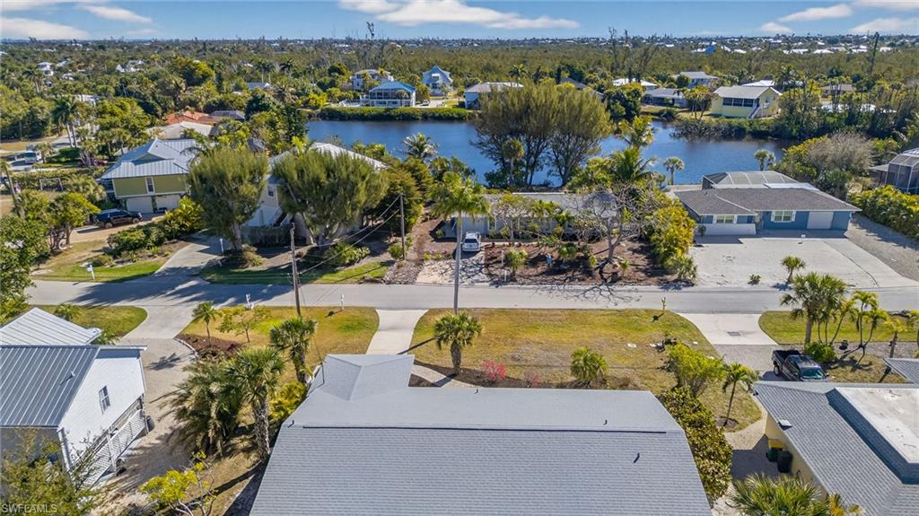 SANIBEL LAKE ESTATES - Residential