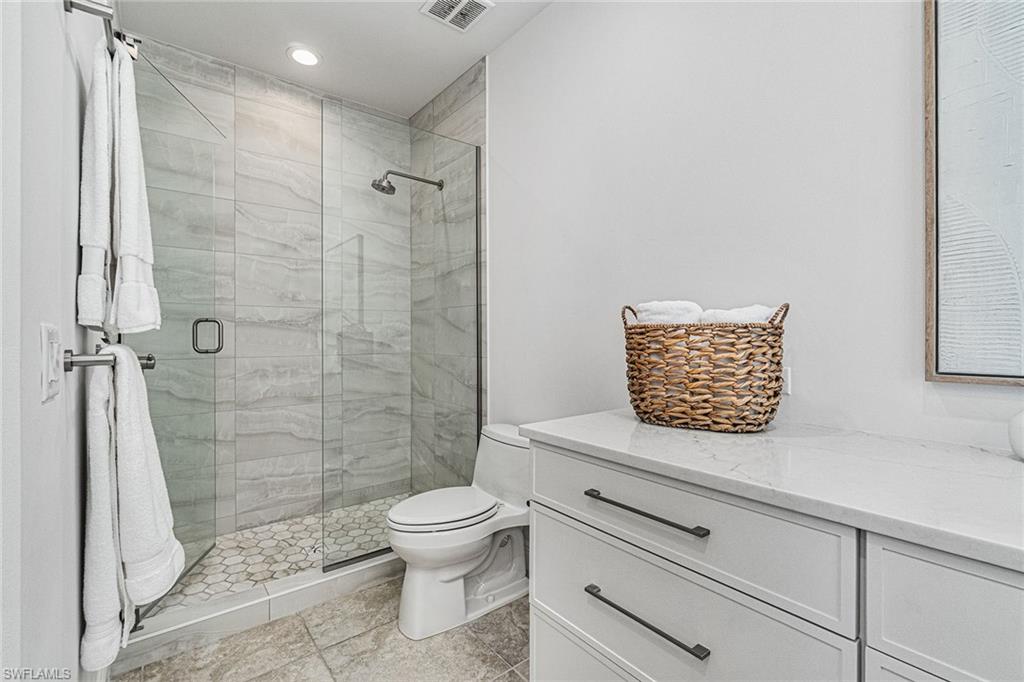 OAKWOOD CARRIAGE HOME - Residential