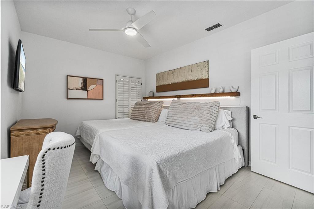 OAKWOOD CARRIAGE HOME - Residential