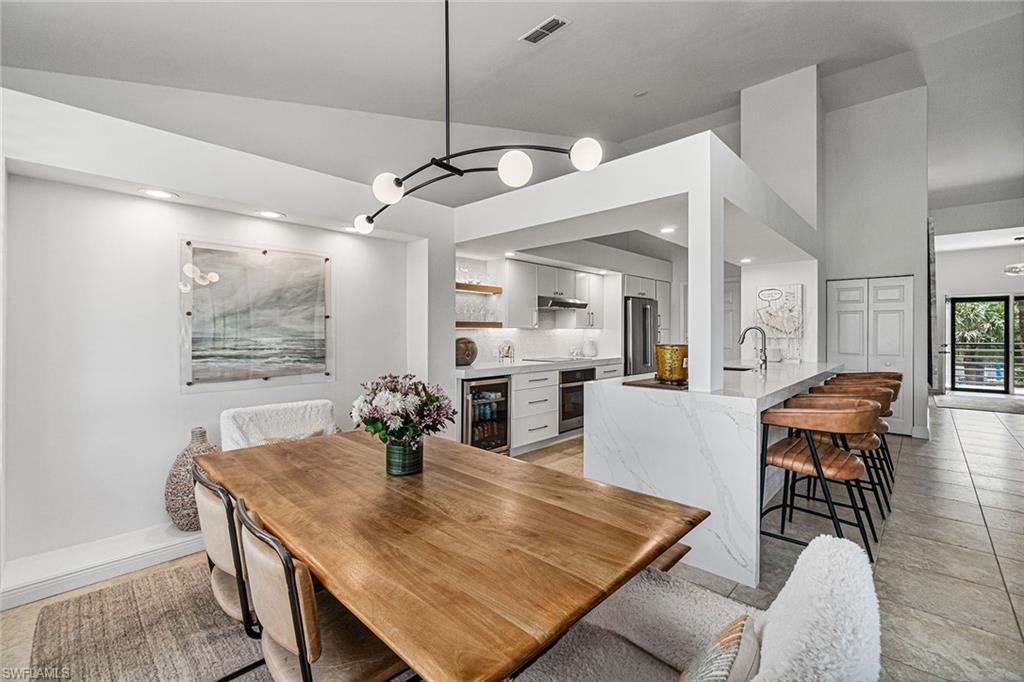 OAKWOOD CARRIAGE HOME - Residential