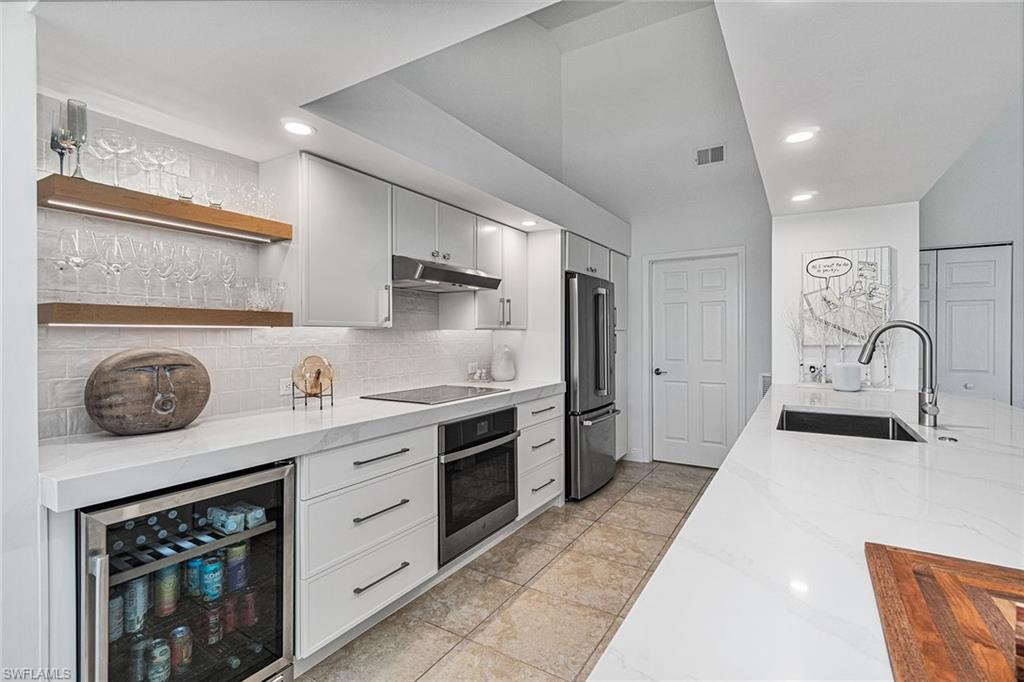 OAKWOOD CARRIAGE HOME - Residential