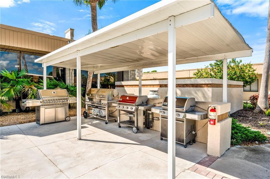 SEVEN LAKES - Residential