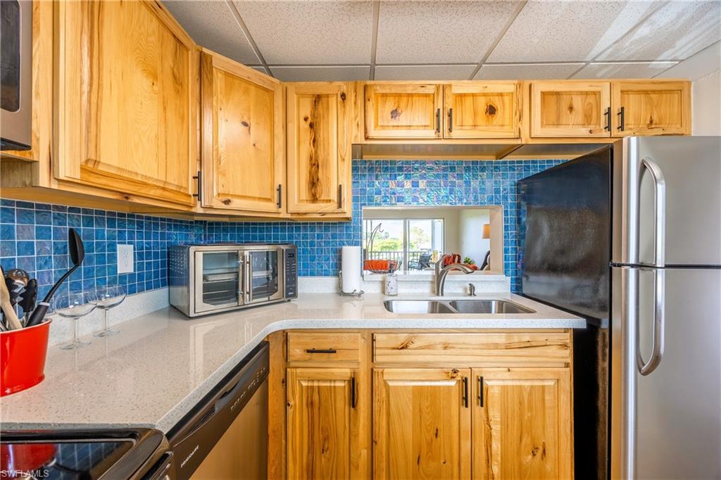 SEVEN LAKES - Residential