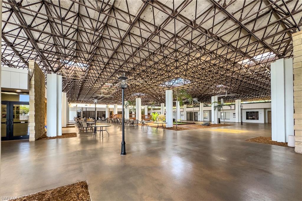 SEVEN LAKES - Residential