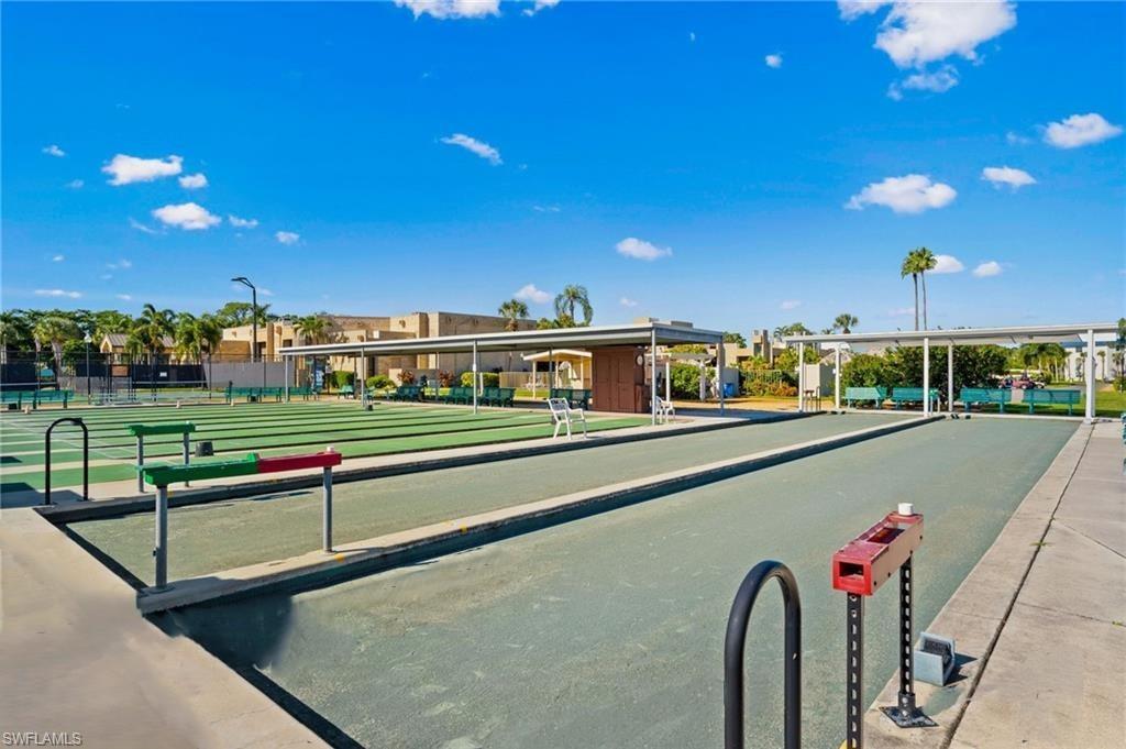 SEVEN LAKES - Residential