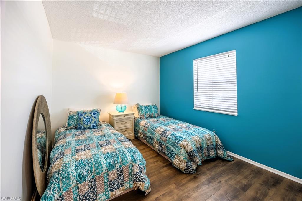 SEVEN LAKES - Residential