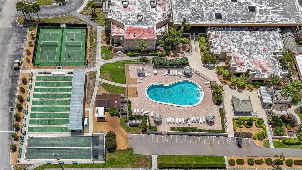 SEVEN LAKES - Residential