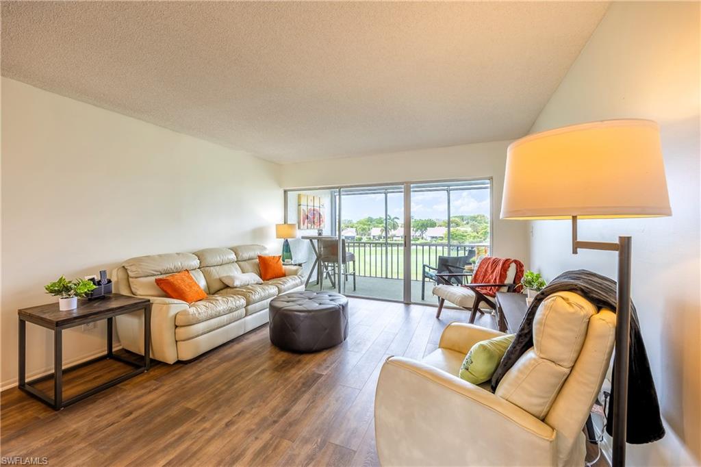 SEVEN LAKES - Residential