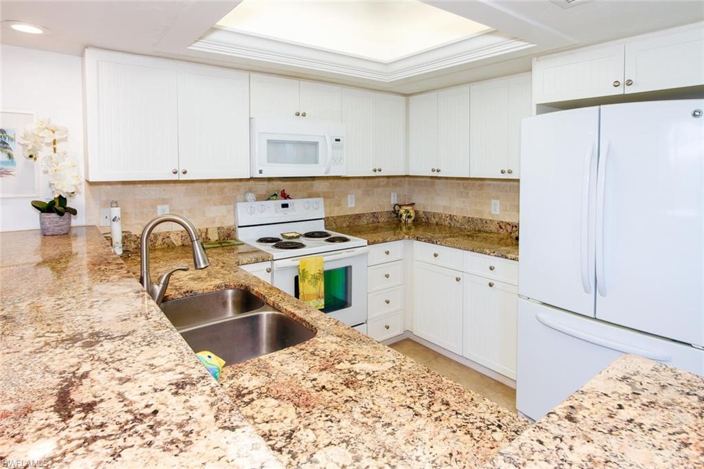 COMPASS POINT CONDO - Residential