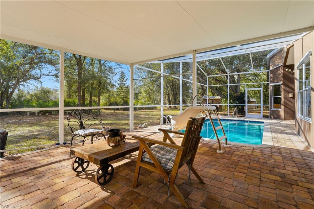 LAKE SUZY - Residential