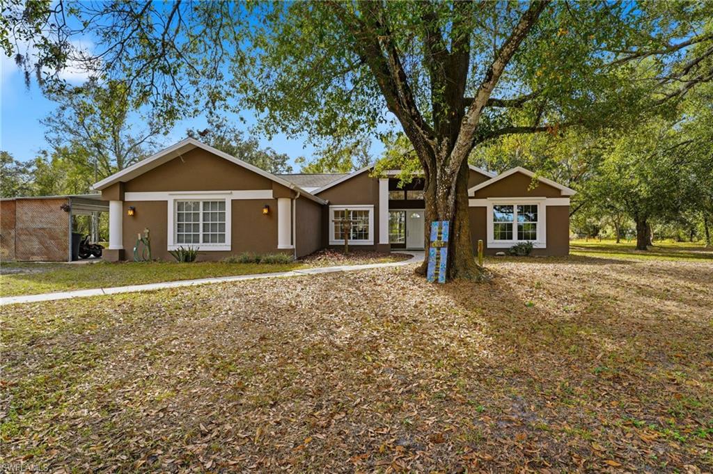 LAKE SUZY - Residential