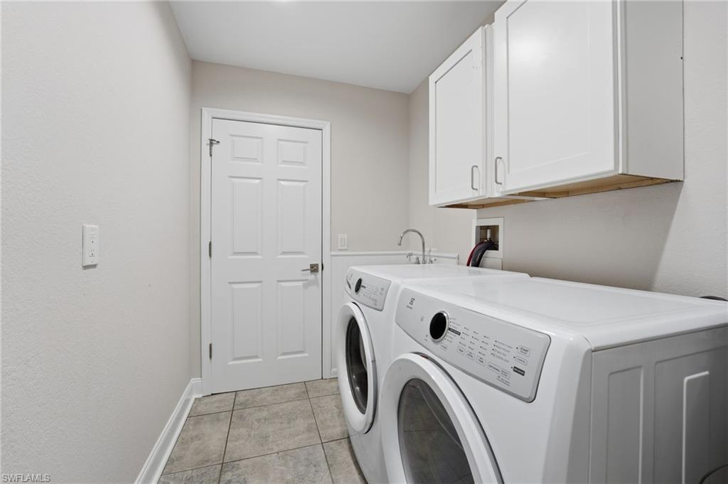 LAKE SUZY - Residential