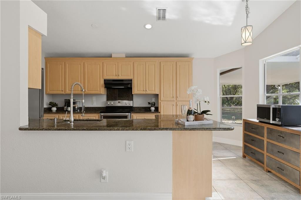 LAKE SUZY - Residential