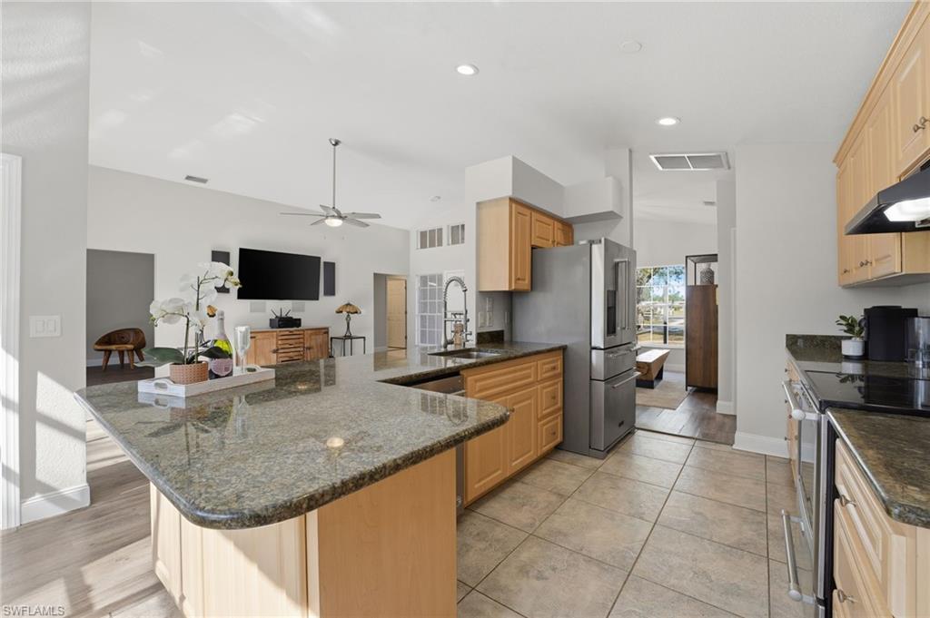 LAKE SUZY - Residential