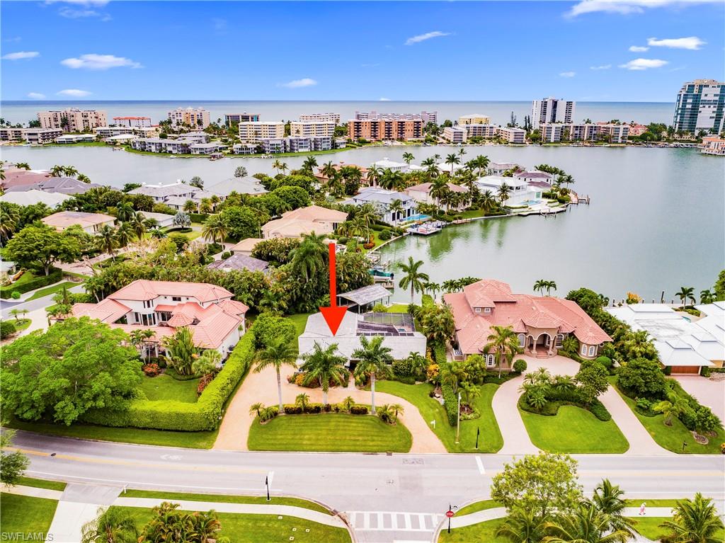 MOORINGS - Residential