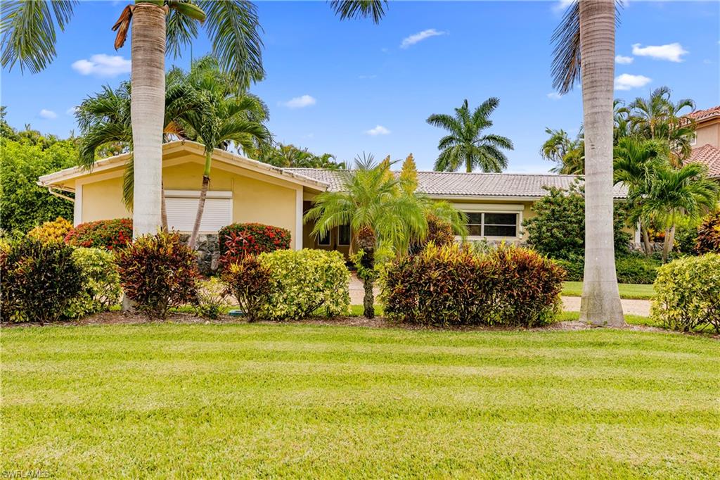 MOORINGS - Residential