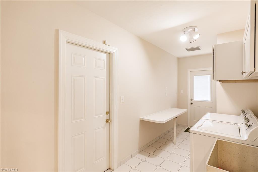 MOORINGS - Residential