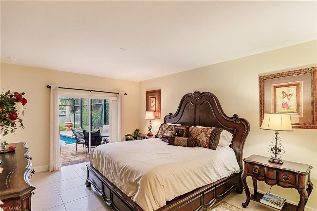 MOORINGS - Residential